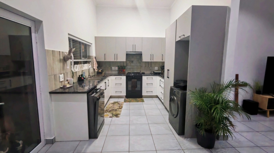 3 Bedroom Property for Sale in Hartenbos Heuwels Western Cape